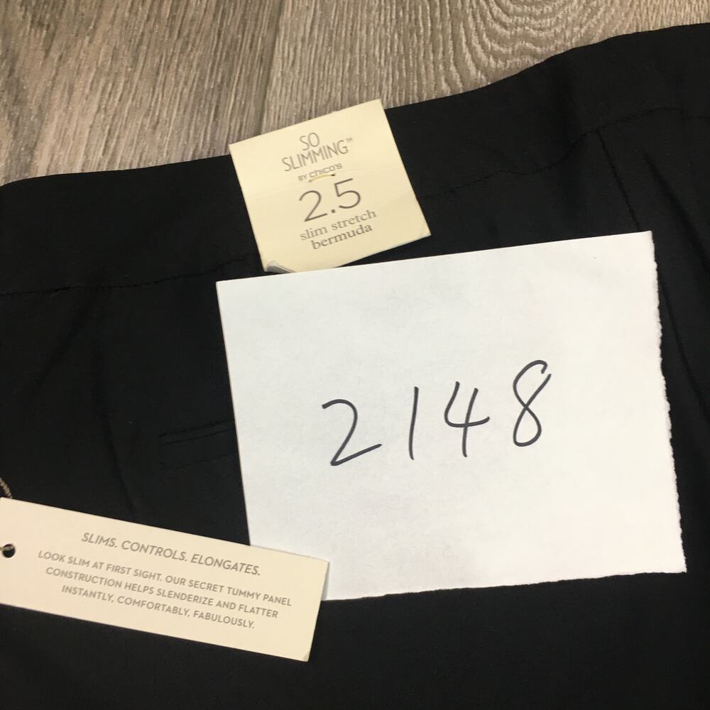 New Chico’s So Slimming Pull On Shorts Black Mid Length Stretch Womens 2.5 Large - Picture 8 of 8